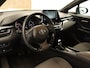 Toyota C-HR / C-HR+ 2.0 Hybrid Style - ORIGINEEL NEDERLANDSE AUTO - PARKEERSENSOREN VOOR EN ACHTER - DODEHOEK DETECTIE - ADAPTIVE CRUISE CONTROL - APLLE CARPLAY/ANDROID AUTO - KEYLESS ENRTY & START