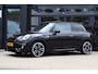 MINI Cooper S JCW Pakket | Panorama | Navigatie | Stoelverwarming | 18" LM Velgen