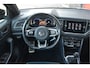 Volkswagen T-Roc 1.5 TSI R-line Virtual cockpit, Trekhaak, Adaptive cruise, Carplay, DAB, NAP