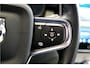 Volvo XC40 2.0 B4 145kW/198pk DCT7 Ultimate Dark Facelift! PANORAMADAK + GOOGLE DASHBOARD + HARMAN/KARDON + ADAPT.CRUISE + STOEL&STUURVERWARMING + NAPPALEER + STOEL-&STUURVERWARMING + LANE ASSIST + CAMERA + MATRIX LED + PARKSENSOREN + 19" LM-VELGEN!!