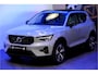 Volvo XC40 2.0 B4 145kW/198pk DCT7 Ultimate Dark Facelift! PANORAMADAK + GOOGLE DASHBOARD + HARMAN/KARDON + ADAPT.CRUISE + STOEL&STUURVERWARMING + NAPPALEER + STOEL-&STUURVERWARMING + LANE ASSIST + CAMERA + MATRIX LED + PARKSENSOREN + 19" LM-VELGEN!!