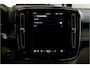 Volvo XC40 2.0 B4 145kW/198pk DCT7 Ultimate Dark Facelift! PANORAMADAK + GOOGLE DASHBOARD + HARMAN/KARDON + ADAPT.CRUISE + STOEL&STUURVERWARMING + NAPPALEER + STOEL-&STUURVERWARMING + LANE ASSIST + CAMERA + MATRIX LED + PARKSENSOREN + 19" LM-VELGEN!!
