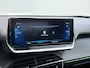 Peugeot e-2008 GT-Line EV50kWh Soh 93% 360Camera Navi Apple Carplay Android Ecc Cruise Control Keyless 1/2Leer Pdc DAB+ Bluetooth Led Connected services Verkeersbord detectie Usb PrivacyGlass 17''LM Regensensor Led Verkeersbord detectie