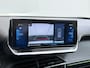 Peugeot e-2008 GT-Line EV50kWh Soh 93% 360Camera Navi Apple Carplay Android Ecc Cruise Control Keyless 1/2Leer Pdc DAB+ Bluetooth Led Connected services Verkeersbord detectie Usb PrivacyGlass 17''LM Regensensor Led Verkeersbord detectie