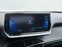 Peugeot e-2008 GT-Line EV50kWh Soh 93% 360Camera Navi Apple Carplay Android Ecc Cruise Control Keyless 1/2Leer Pdc DAB+ Bluetooth Led Connected services Verkeersbord detectie Usb PrivacyGlass 17''LM Regensensor Led Verkeersbord detectie