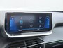 Peugeot e-2008 GT-Line EV50kWh Soh 93% 360Camera Navi Apple Carplay Android Ecc Cruise Control Keyless 1/2Leer Pdc DAB+ Bluetooth Led Connected services Verkeersbord detectie Usb PrivacyGlass 17''LM Regensensor Led Verkeersbord detectie
