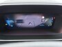 Peugeot e-2008 GT-Line EV50kWh Soh 93% 360Camera Navi Apple Carplay Android Ecc Cruise Control Keyless 1/2Leer Pdc DAB+ Bluetooth Led Connected services Verkeersbord detectie Usb PrivacyGlass 17''LM Regensensor Led Verkeersbord detectie
