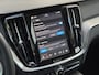 Volvo V60 2.0 T6 Plug-in hybrid AWD Essential Bright | Trekhaak | Camera | Stuur/stoelverwarming | Leder