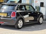 MINI Cooper 1.5 Business | NAP | Navigatie | Cruise Control | Airco | Parkeersensoren | Lichtmetaal |