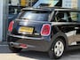 MINI Cooper 1.5 Business | NAP | Navigatie | Cruise Control | Airco | Parkeersensoren | Lichtmetaal |