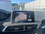 Peugeot 3008 1.2 PureTech Allure Camera | Afneembare Trekhaak | Stof/Leder | Cruise | Climate | DAB | LED | Carplay | 19" Lichtmetaal | Achteruitrijcamera | Afwijkende dakkleur | Apple Carplay/Android Auto|telefoonintegratie premium