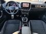 Volkswagen T-Roc 1.5 TSI R-Line | trekhaak | massage stoel | stoelverwarming |