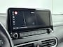 Hyundai Kona 1.6 GDI HEV PREMIUM | TWO TONE | TREKHAAK | LEDER | NAVI | CLIMA | CRUISE ADAPT. | CAMERA | 18'' LM VELGEN | M+S BANDEN | APPLE CAR PLAY & ANDROID AUTO | STOEL- & STUURVERWARMING |