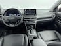 Hyundai Kona 1.6 GDI HEV PREMIUM | TWO TONE | TREKHAAK | LEDER | NAVI | CLIMA | CRUISE ADAPT. | CAMERA | 18'' LM VELGEN | M+S BANDEN | APPLE CAR PLAY & ANDROID AUTO | STOEL- & STUURVERWARMING |