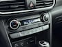 Hyundai Kona 1.6 GDI HEV PREMIUM | TWO TONE | TREKHAAK | LEDER | NAVI | CLIMA | CRUISE ADAPT. | CAMERA | 18'' LM VELGEN | M+S BANDEN | APPLE CAR PLAY & ANDROID AUTO | STOEL- & STUURVERWARMING |