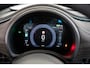 Fiat 500e Giorgio Armani 42 kWh | Camera | Stoelverwarming | Navigatie | Keyless | Climate Controle | Panoramadak | Parkeersensoren |