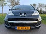 Peugeot 107 1.0-12V Sportium | Schuif-/Kanteldak | Airco | 5 Deurs | Elektrische Ramen | CV | Nieuwe APK + Afleverbeurt | 12V |