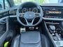 Volkswagen Touareg 3.0 TSi 4MOTION R 463pk Luchtvering / Trekhaak / Massage Stoelen