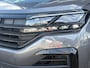 Volkswagen Touareg 3.0 TSi 4MOTION R 463pk Luchtvering / Trekhaak / Massage Stoelen