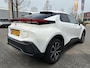 Toyota C-HR / C-HR+ 1.8 HYBRID 140 FIRST-EDITION 360° CAMERA BLIND-SPOT PARK-SENSOREN EL-ACHTERKLEP APPLE/ANDROID LED-PRISMA NL-AUTO
