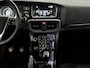 Volvo V40 1.6 T2 R-Design Clima, Navi, Parkeersensoren, Cruise control, A start stop, Half leder, Lichtmetalen velgen