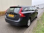 Volvo V60 1.6 D2 Kinetic / AUTOMAAT / NAVI / CRUISE