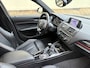 BMW 1-Serie 114i Business+ / SPORT / LEER / SCHUIFDAK / NAVI / STOELVERWARMING