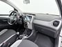 Toyota Aygo 1.0 VVT-i x-play Stoelverwarming AppleCarplay/AndroidAuto Airco Dab Isofix Bluetooth Elek.Ramen/Spiegels Usb-aansluiting Wegenbelasting 24,- p.m.