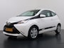 Toyota Aygo 1.0 VVT-i x-play Stoelverwarming AppleCarplay/AndroidAuto Airco Dab Isofix Bluetooth Elek.Ramen/Spiegels Usb-aansluiting Wegenbelasting 24,- p.m.