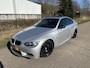 BMW 3-Serie Coupé 320i Corporate Executive / M-PAKKET / LEER / SCHUIFDAK / NAVI / CRUISE