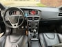 Volvo V40 2.0 T4 Business Sport / R-DESIGN / LEER / NAVI / CRUISE / STOELVERWARMING