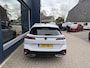 Peugeot e-308 SW GT Avantage EV 54 kWh | Nieuwe Auto | Tot 8 jaar Garantie | Tot 420 Km WLTP | Alcantara Executive Pack | 360 Graden Camera | Navigatie | Stoelverwarming & Massage | Warmtepomp | Draadloze Telefoonlader | Keyless Entry | Elektrische Kofferklep | 18" Lichtmetalen Velgen | Climate Control | Adaptieve Cruise Control met Drive Assist | Full LED Verlichting |