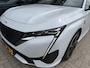 Peugeot e-308 SW GT Avantage EV 54 kWh | Nieuwe Auto | Tot 8 jaar Garantie | Tot 420 Km WLTP | Alcantara Executive Pack | 360 Graden Camera | Navigatie | Stoelverwarming & Massage | Warmtepomp | Draadloze Telefoonlader | Keyless Entry | Elektrische Kofferklep | 18" Lichtmetalen Velgen | Climate Control | Adaptieve Cruise Control met Drive Assist | Full LED Verlichting |