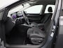 Volkswagen Golf 1.4 eHybrid Style | Trekhaak | Parkeersensoren | Navigatie | Airco |