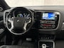 Mitsubishi Outlander 2.4 PHEV Deluxe 225Pk Automaat (SCHUIFDAK, GROOT NAVI, LEDER, ZWART HEMEL, 360 CAMERA, GETINT GLAS, SPORTSTOELEN, ADAPTIVE CRUISE, STUUR/STOELVERWARMING, NIEUWE APK, NIEUWSTAAT)