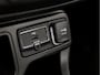 Jeep Renegade 1.0T Longitude Sport (APPLE CARPLAY, CLIMATE, GETINT GLAS, KEYLESS, PARKEERSENSOREN, SPORTSTOELEN, CRUISE, TREKHAAK, NIEUWE APK, NIEUWSTAAT)