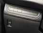 Peugeot 208 1.2 PureTech GT-line Automaat (NAVIGATIE, PARELMOER, CLIMATE, LEDER, PARKEERSENSOREN, SPORTSTOELEN, CRUISE, NIEUWE APK, NIEUWSTAAT)
