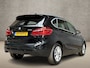 BMW 2-Serie Active Tourer 218i High Executive Automaat (GROOT NAVI, HEAD-UP DISPLAY, CLIMATE, LEDER, STOELVERWARMING, CAMERA, SPORTSTOELEN, GETINT GLAS, CRUISE, NIEUWE APK, NIEUWSTAAT)