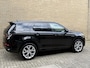Land Rover Discovery Sport 1.5 P300e R-Dynamic S | Meridian | Navigatie | Cruise control | Lane assist | Camera | Lederen bekleding | Stoelverwarming | Elektrisch verstelbare stoelen | Apple CarPlay / Android Auto | DAB | LED | 20 inch velgen | Elektrische achterklep | Dealeronderhouden