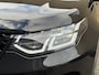 Land Rover Discovery Sport 1.5 P300e R-Dynamic S | Meridian | Navigatie | Cruise control | Lane assist | Camera | Lederen bekleding | Stoelverwarming | Elektrisch verstelbare stoelen | Apple CarPlay / Android Auto | DAB | LED | 20 inch velgen | Elektrische achterklep | Dealeronderhouden
