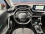 Peugeot 2008 1.2 PureTech Allure Pack | Navigatie | Camera | Adaptive Cruise Control | Stoelverwarming | Lage kilometerstand!