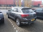 Volkswagen T-Roc 1.5 TSI Sport | Achterbank in delen neerklapbaar | Achteruitrijcamera | Afwijkende dakkleur