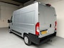 Fiat Ducato Automaat 30 2.3 MultiJet 140pk euro6 L2H2 3Persoons Airco Navigatie Trekhaak Zilvergrijs Metallic RIJKLAARPRIJS!