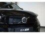 Volvo EX40 Single Motor Extended Range Ultra | DEMO DEAL | Panoramadak | Verwarmbare voorstoelen & stuurwiel | Premium audio by Harman Kardon | Apple carplay/Android auto | Adaptive cruise control | Elektrisch Verstelbare Voorstoelen | 360º Camera | Warmtepomp