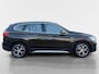 BMW X1 sDrive18i High Executive | Achteruitrijcamera | Lederen bekleding | Head Up Display | Stoelverwarming | Elektr. Achterklep | 12 maanden garantie! |