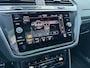 Volkswagen Tiguan 1.4 TSI eHybrid 245PK | 3 x R-LINE | PANO | IQ LED MATRIX | CARPLAY | VIRTUAL | TREKHAAK | BOMVOL!