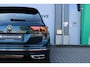 Volkswagen Tiguan 1.4 TSI eHybrid 245PK | 3 x R-LINE | PANO | IQ LED MATRIX | CARPLAY | VIRTUAL | TREKHAAK | BOMVOL!