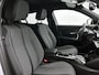 Peugeot e-2008 EV Allure Avantage 54 kWh 156pk Automaat | Navigatie | Camera Voor + Achter | Adaptieve Cruise Control | Climate Control | 17"LMV | LED | Dodehoekdetectie | Apple Carplay/Android Auto |