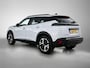 Peugeot e-2008 EV Allure Avantage 54 kWh 156pk Automaat | Navigatie | Camera Voor + Achter | Adaptieve Cruise Control | Climate Control | 17"LMV | LED | Dodehoekdetectie | Apple Carplay/Android Auto |