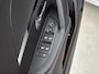 Peugeot e-2008 EV Allure Avantage 54 kWh 156pk Automaat | Navigatie | Camera Voor + Achter | Adaptieve Cruise Control | Climate Control | 17"LMV | LED | Dodehoekdetectie | Apple Carplay/Android Auto |